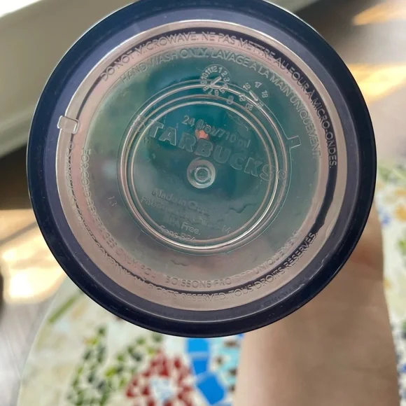 EUC Starbucks 24oz Tumbler - Picture 5 of 9